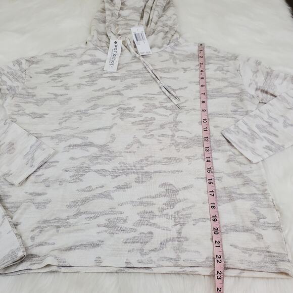 $5 SALE!!!! MSRP $58 NWT Workshop Small Drop Shoulder Long Sleeve Camo Hoodie - Picture 8 of 9